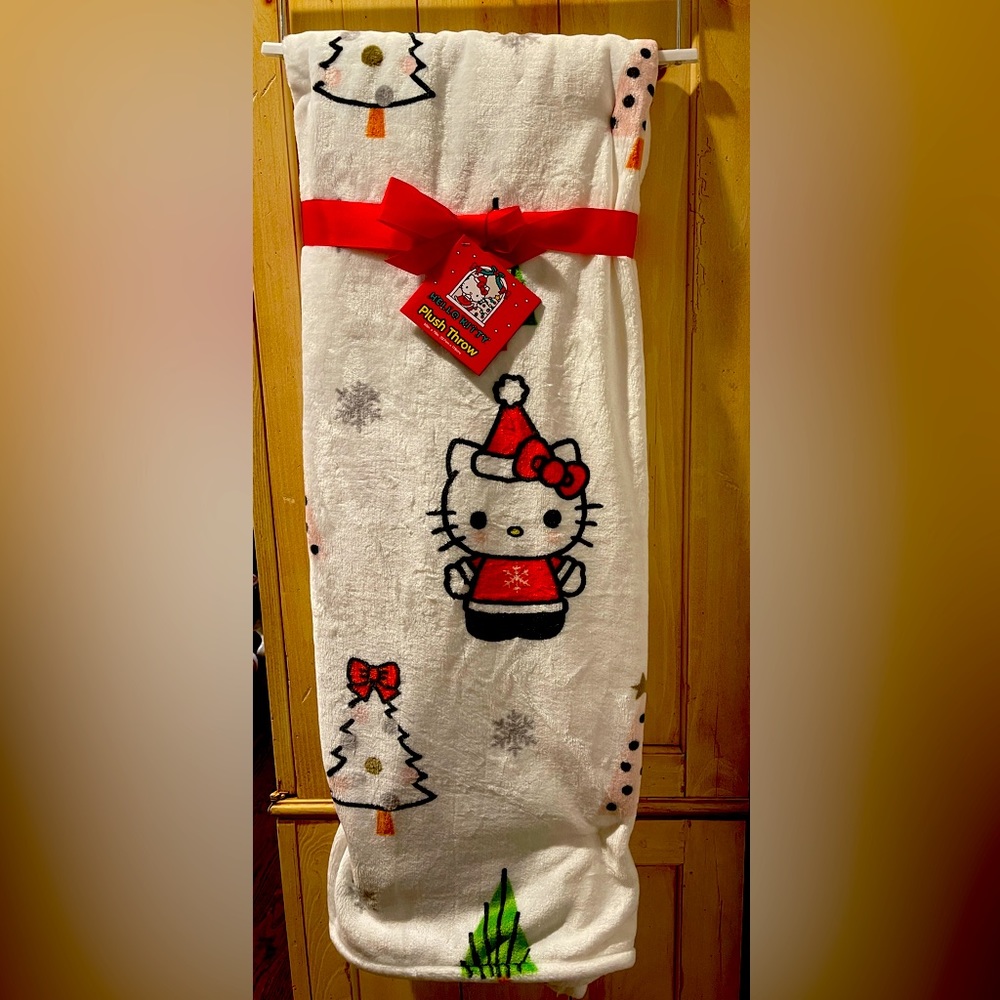 Hello Kitty Christmas Blanket